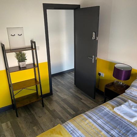 The Willow - Superb Spacious 3 Bed Room Apartment Blackpool Eksteriør bilde